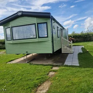 https://niks-caravans.yorkshirehotels.net